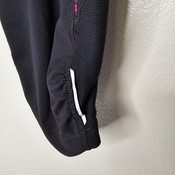 Athleta M Black Athletic Capri Legging Active Reflective Gym Yoga BeFree Knicker - Picture 3 of 8